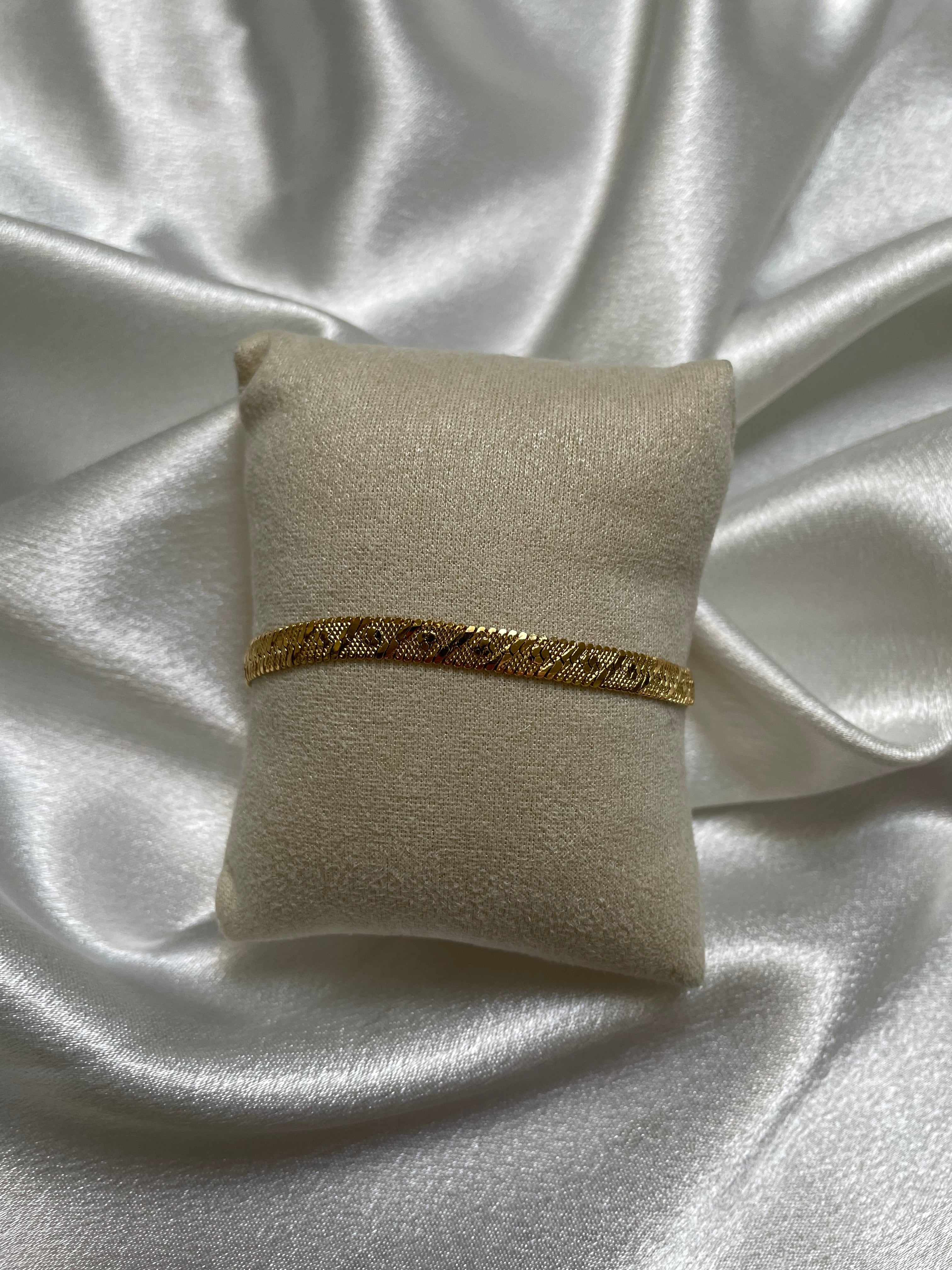 Woven Gold Elegance Bracelet
