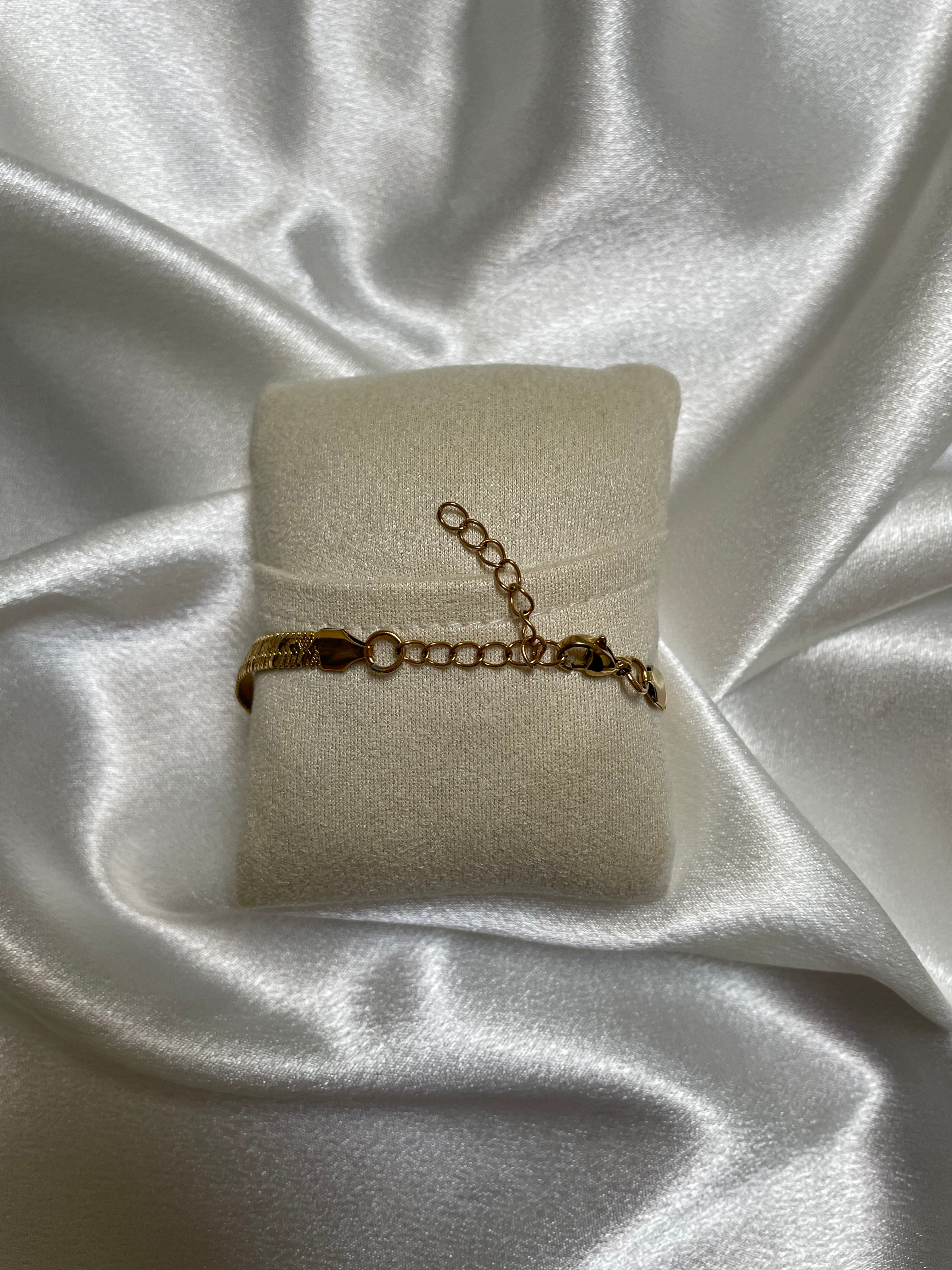 Woven Gold Elegance Bracelet